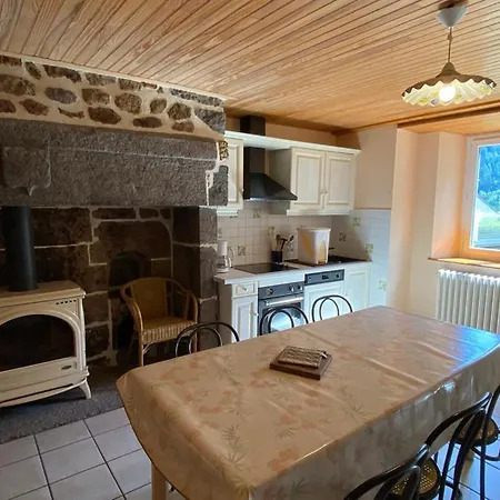 فندق Grand Gite 3 Etoiles, A Albepierre, Village De Montagne Dans Le Cantal, Pour 15 Personnes *
