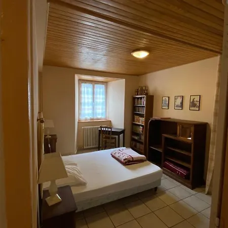 Grand Gite 3 Etoiles, A Albepierre, Village De Montagne Dans Le Cantal, Pour 15 Personnes * Albepierre-Bredons