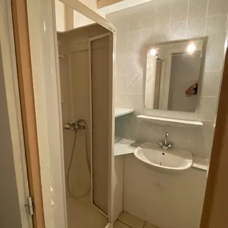 Grand Gite 3 Etoiles, A Albepierre, Village De Montagne Dans Le Cantal, Pour 15 Personnes فندق *