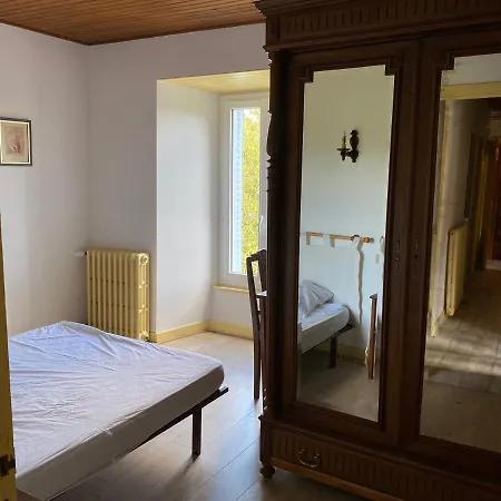 Grand Gite 3 Etoiles, A Albepierre, Village De Montagne Dans Le Cantal, Pour 15 Personnes فندق