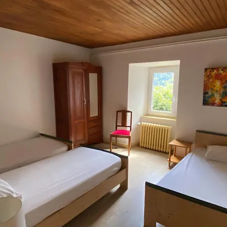 Grand Gite 3 Etoiles, A Albepierre, Village De Montagne Dans Le Cantal, Pour 15 Personnes Albepierre-Bredons