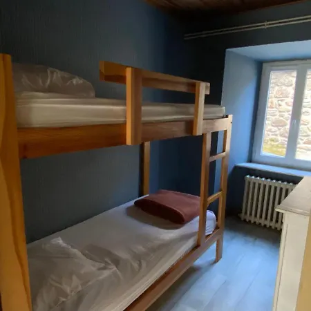 فندق Grand Gite 3 Etoiles, A Albepierre, Village De Montagne Dans Le Cantal, Pour 15 Personnes