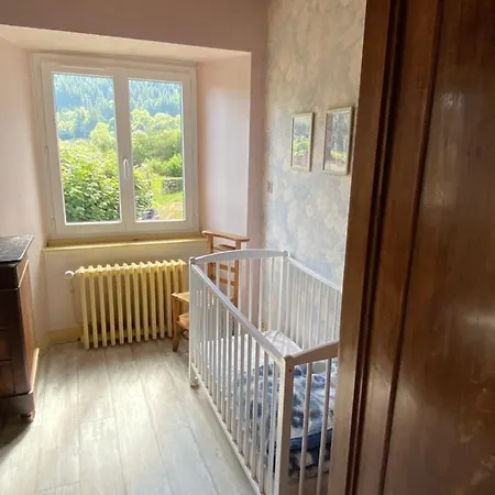 فندق Grand Gite 3 Etoiles, A Albepierre, Village De Montagne Dans Le Cantal, Pour 15 Personnes